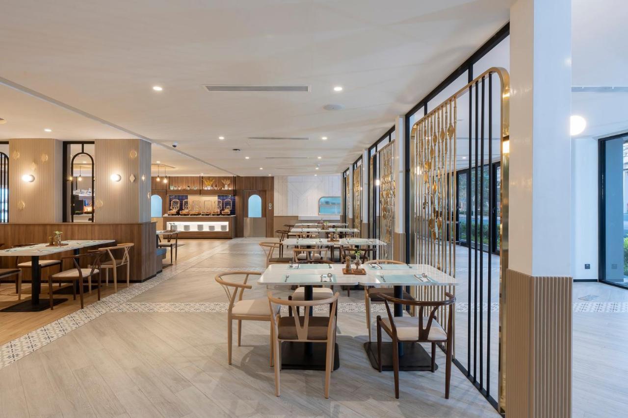 Centara Life Hotel Bangkok Phra Nakhon Exterior foto
